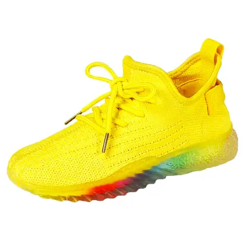 LaSheelah, Zapatillas deportivas material elástico